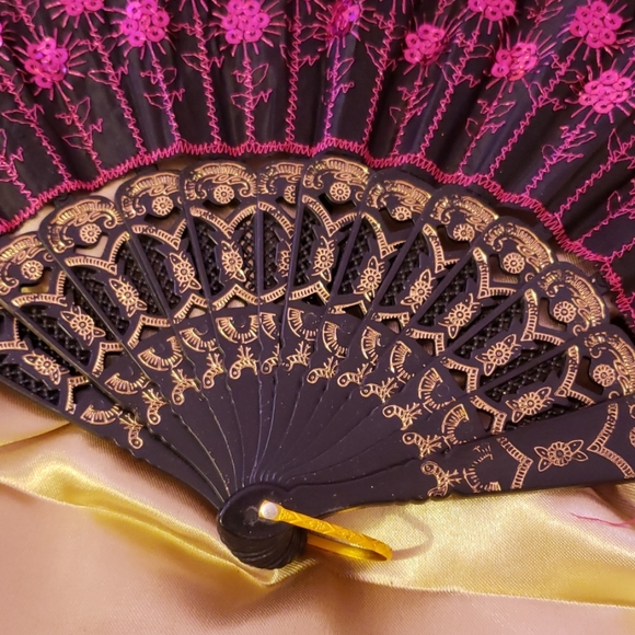 Pink & Black Sequin Embroidered Fan - Picture 3 of 4